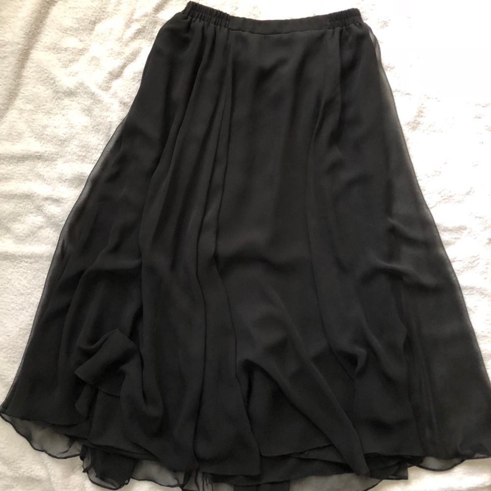 NWOT GORGEOUS VINTAGE BLACK SKIRT